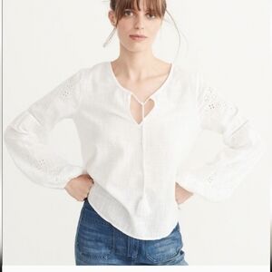 Abercrombie and Fitch white linen top size medium